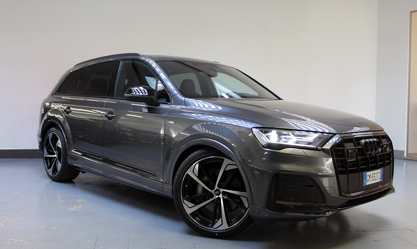 rent Audi Q7 rent Audi Q7