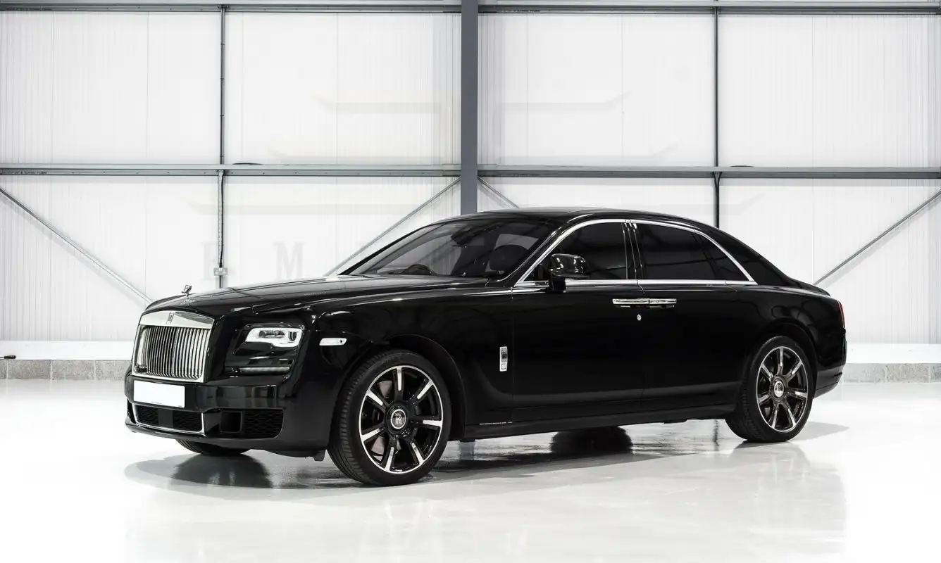 rent Rolls-Royce Ghost
